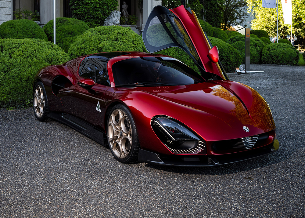 ������ �������� Alfa Romeo 33 Stradale