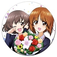    Girls und Panzer - Yukari Akiyama and Miho Nishizumi
