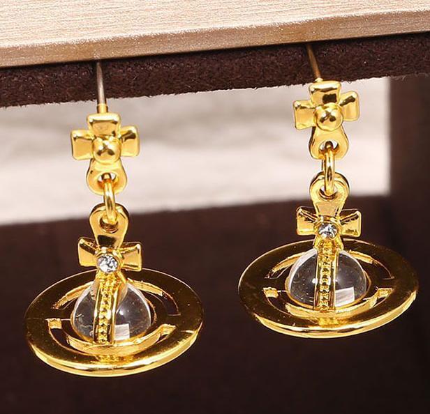 ���������� ������� ������ Nana Vivienne Westwood Saturn �� ����� � ����� ���� / Nana